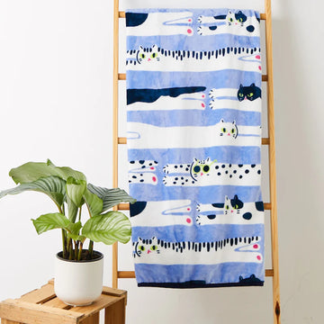 Stretched Pussy Cat Blanket