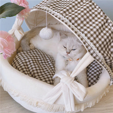 Semi-Closed Plaid Cat Bed
